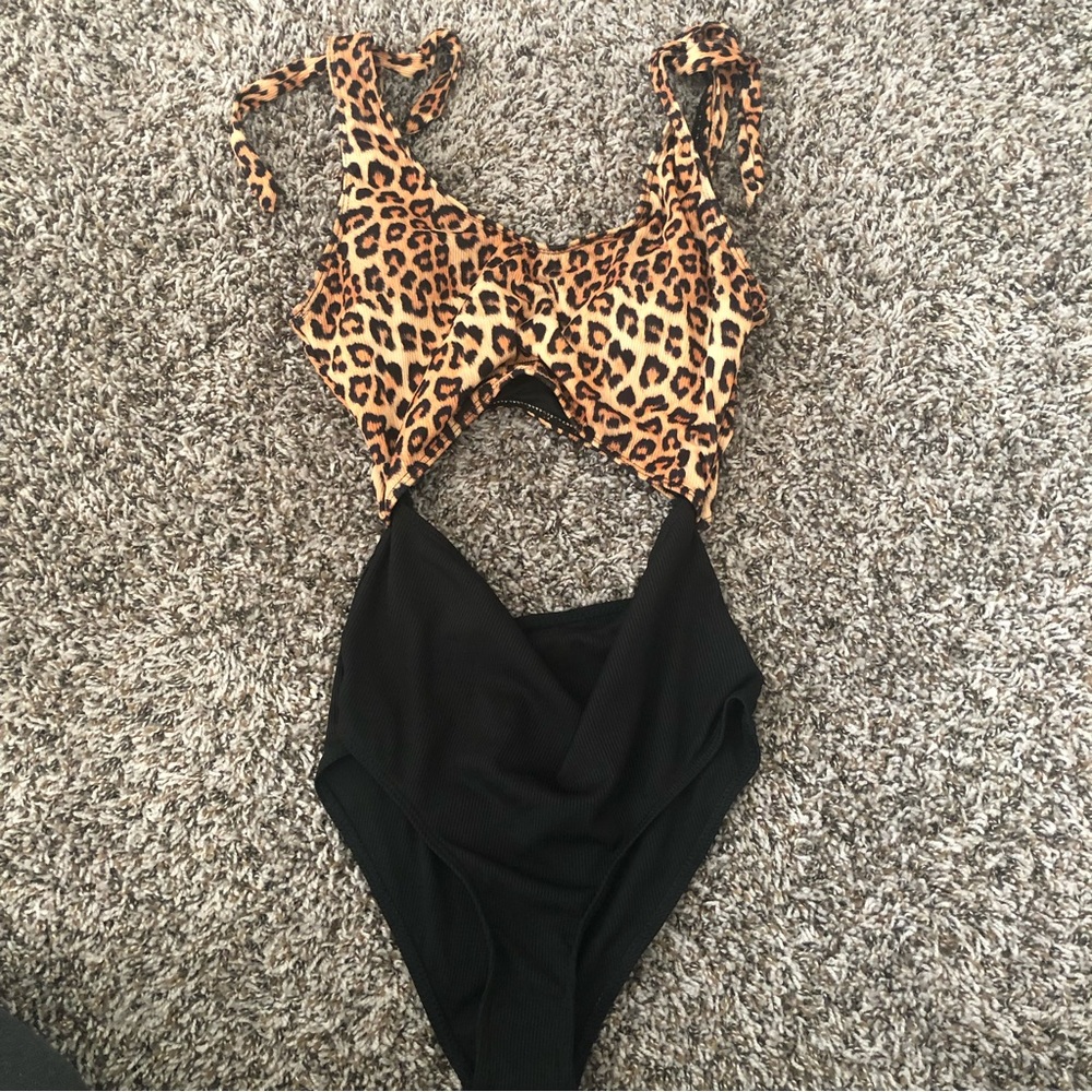 Leopard one piece swimsuit NEW